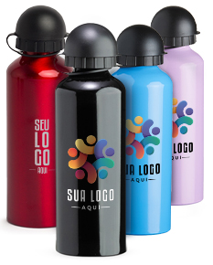 Produto Squeeze Alumínio 500ml em formato de frasco com tampa. Embalagem de metal, transparente, vazia e brilhante.