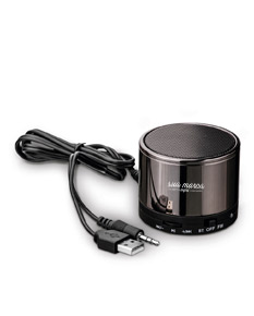 Caixa de som com microfone de alta tecnologia, perfeita para suas apresentações profissionais ou momentos de lazer. Design moderno em metal prateado, com regulador de volume e controle de eco. Garanta já a sua! Acesse nosso site e confira.