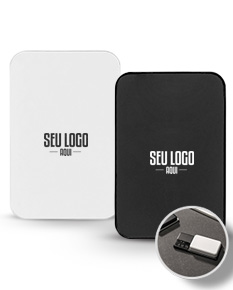 Bateria portátil lítio 5.000 mAh com design moderno e tecnologia avançada. Equipamento eletrônico com botões de controle, compatível com diversos dispositivos como computadores, celulares e tablets. Ideal para uso em viagens e situações de emergência, garantindo energia adicional.