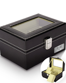 Porta-Relógios de madeira com capacidade para armazenar até 6 relógios. Configuração de cor mogno, com acabamento elegante e suave. O design inclui fecho de metal dourado e almofadas de veludo para proteger os relógios. Perfeito para organizar e exibir coleções de relógios com estilo e sofisticação.