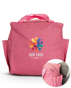 Bolsa térmica prateada, com zíper e alça para transporte.